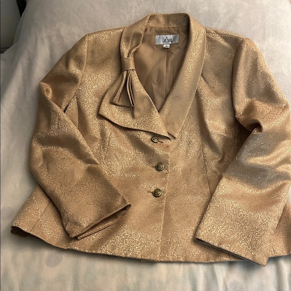 Le Suit Gold dress suit 2 pcs size 14